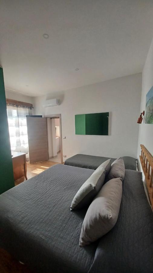B&B Le Vie Del Borgo กัสตีลโยเน ดิ ซิชีเลีย ภายนอก รูปภาพ