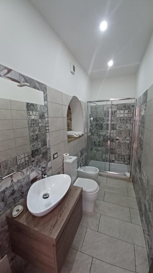 B&B Le Vie Del Borgo กัสตีลโยเน ดิ ซิชีเลีย ภายนอก รูปภาพ