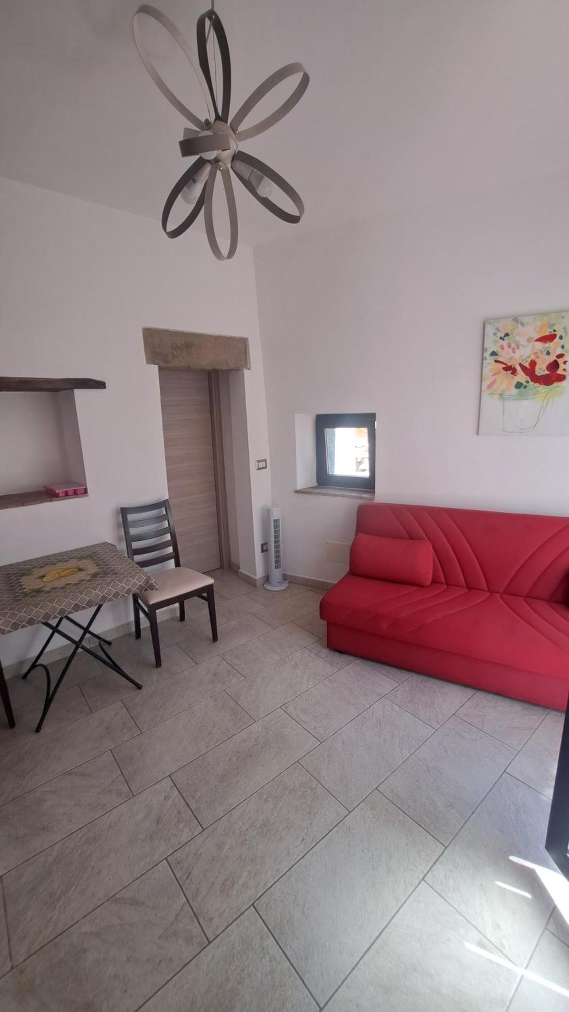 B&B Le Vie Del Borgo กัสตีลโยเน ดิ ซิชีเลีย ภายนอก รูปภาพ