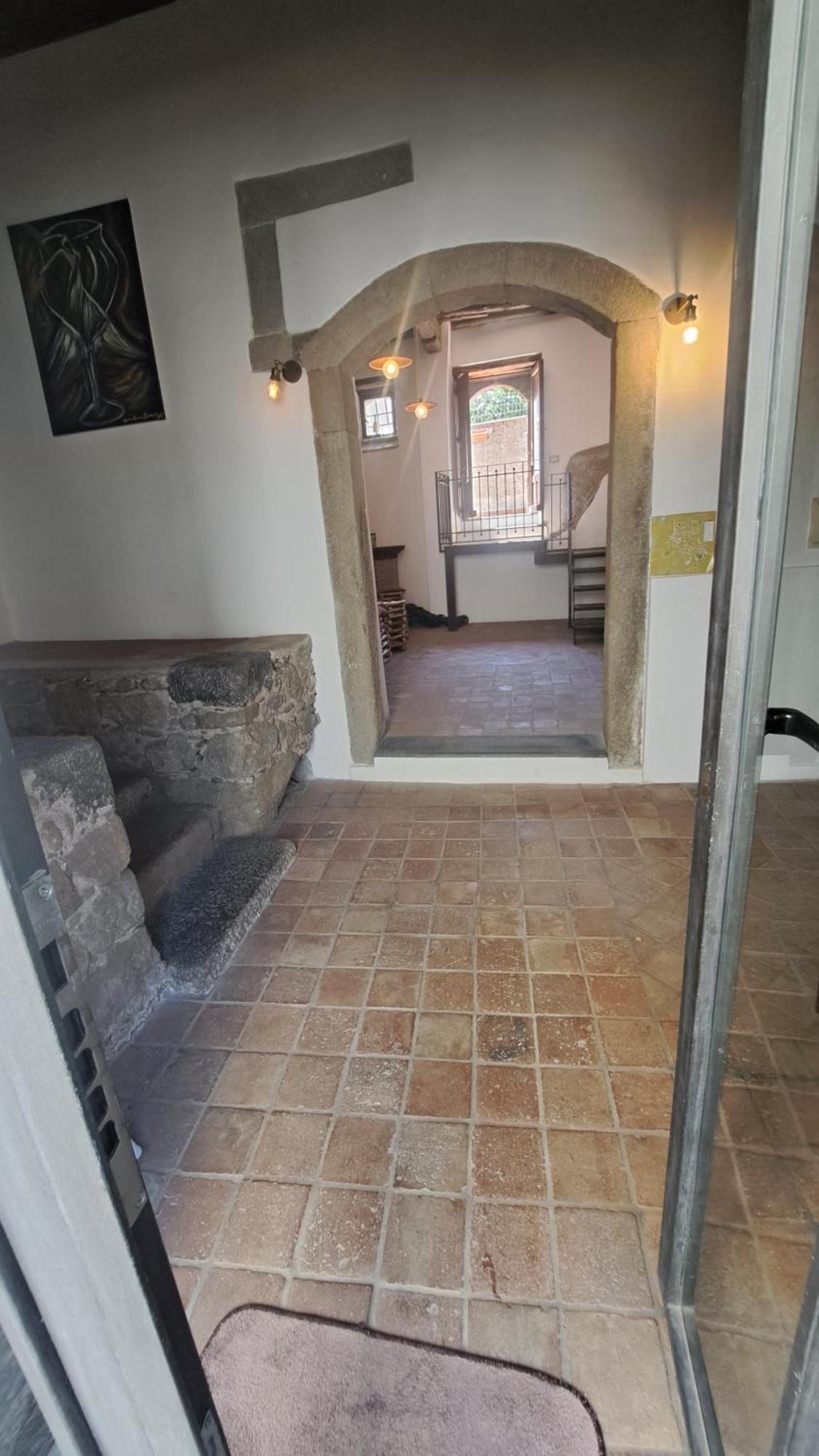 B&B Le Vie Del Borgo กัสตีลโยเน ดิ ซิชีเลีย ภายนอก รูปภาพ