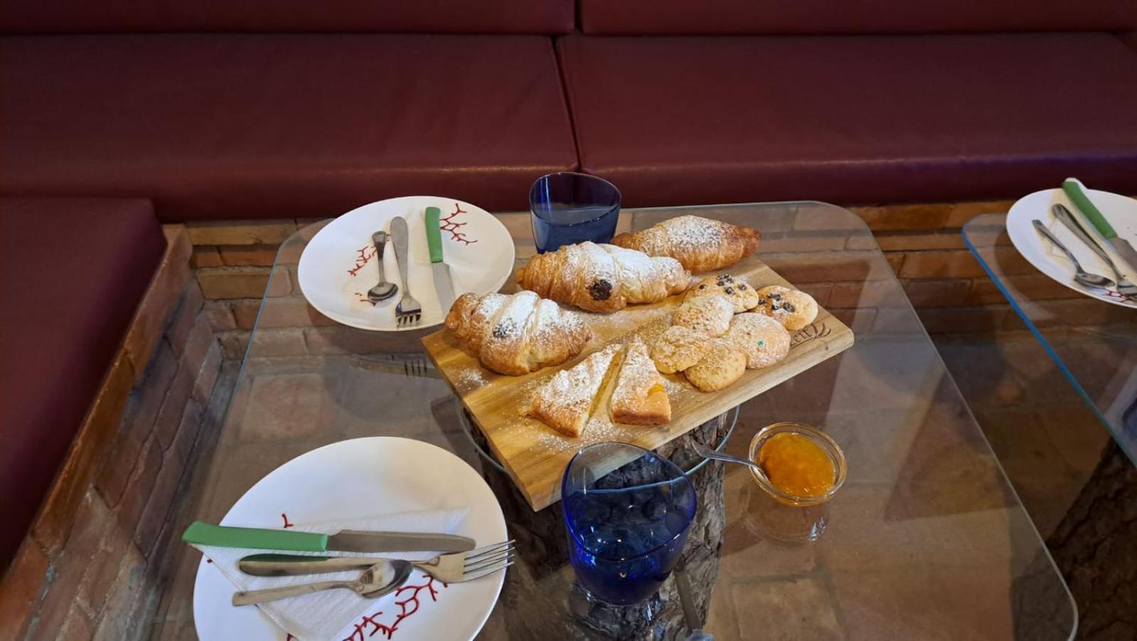 B&B Le Vie Del Borgo กัสตีลโยเน ดิ ซิชีเลีย ภายนอก รูปภาพ