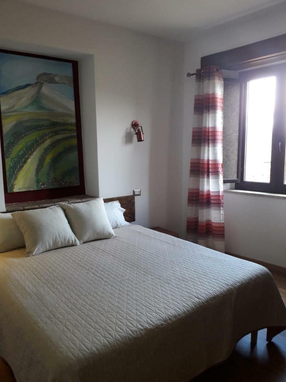 B&B Le Vie Del Borgo กัสตีลโยเน ดิ ซิชีเลีย ภายนอก รูปภาพ