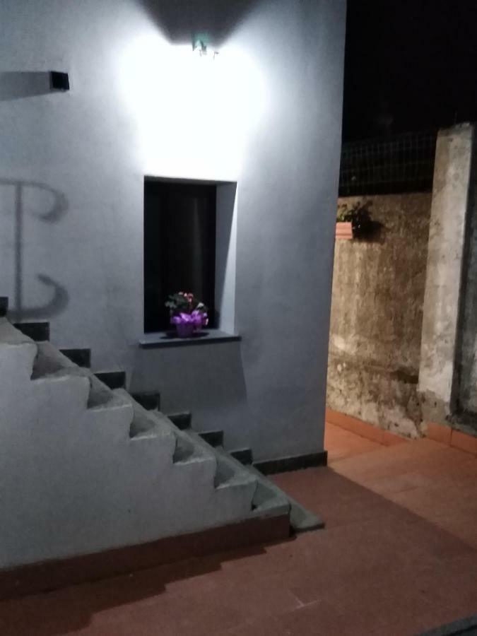 B&B Le Vie Del Borgo กัสตีลโยเน ดิ ซิชีเลีย ภายนอก รูปภาพ