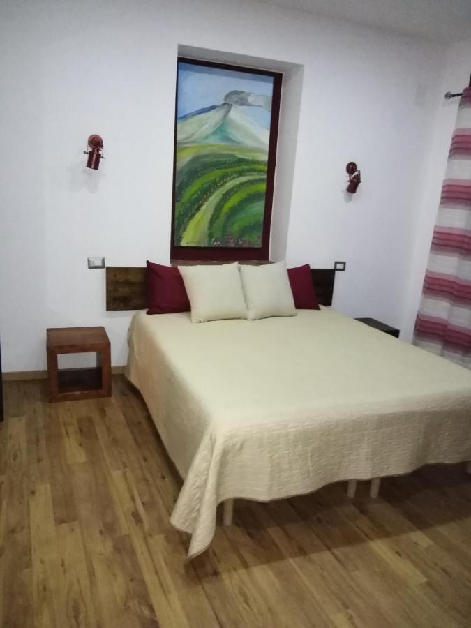 B&B Le Vie Del Borgo กัสตีลโยเน ดิ ซิชีเลีย ภายนอก รูปภาพ